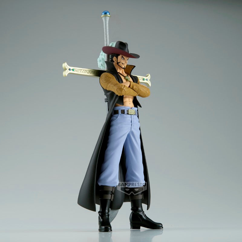 Figurine One Piece : Dracule Mihawk,  collection Dxf Grandline, 17cm