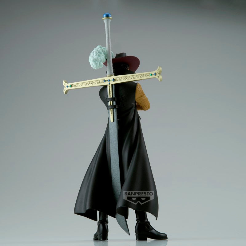 Figurine One Piece : Dracule Mihawk,  collection Dxf Grandline, 17cm